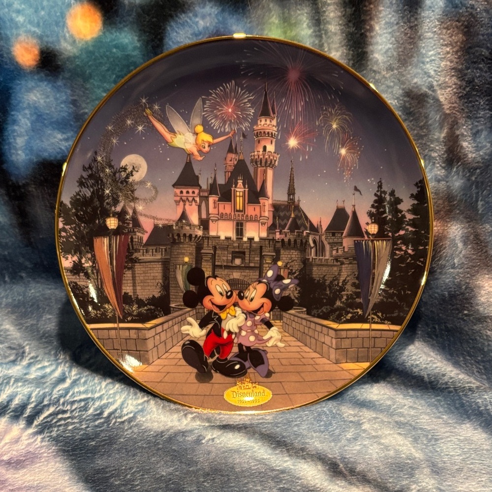 Bradford Exchange “Sleeping Beauty Castle” Disneyland’s 40th Anniversary Plate